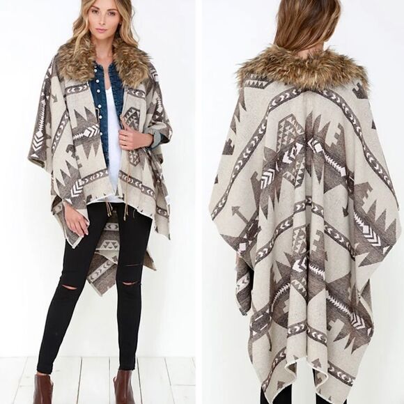 Black Swan-Aztec Faux Fur Collar Fall/Winter Poncho - Picture 1 of 13